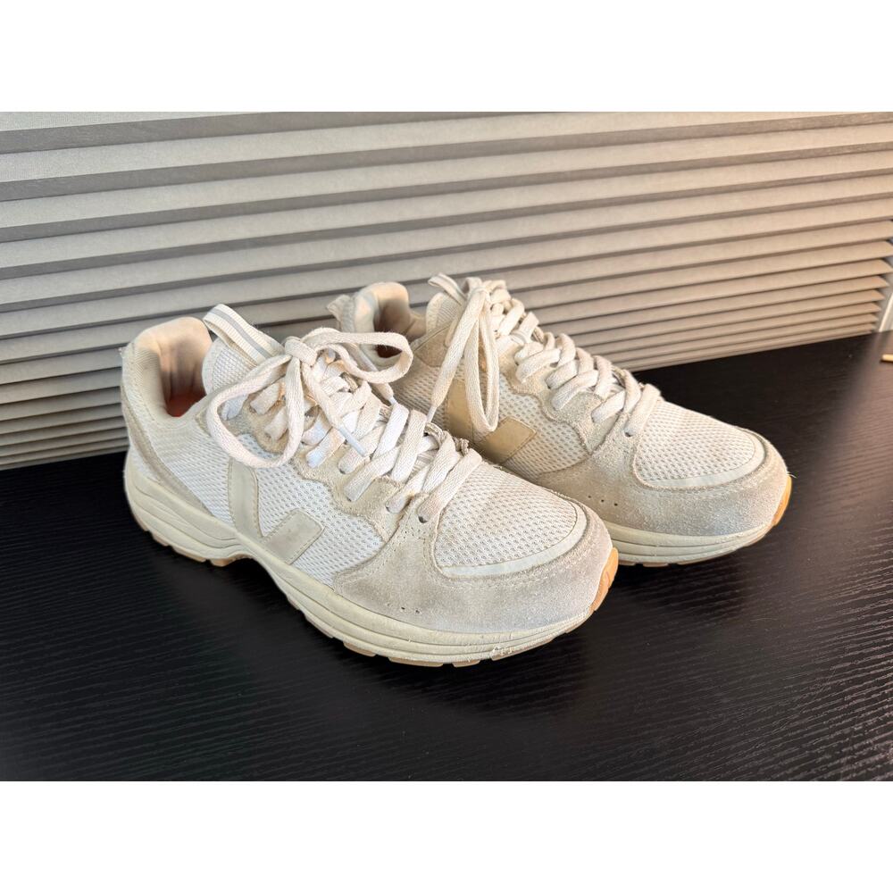 Veja Venturi Cream Beige Sneakers Women’s Size 9 EU 40 Chunky Trail Style